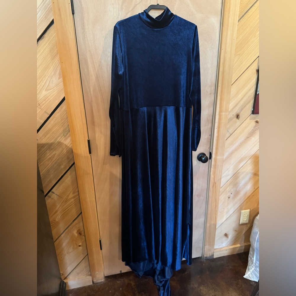 Elegant Navy Blue Velvet Dress